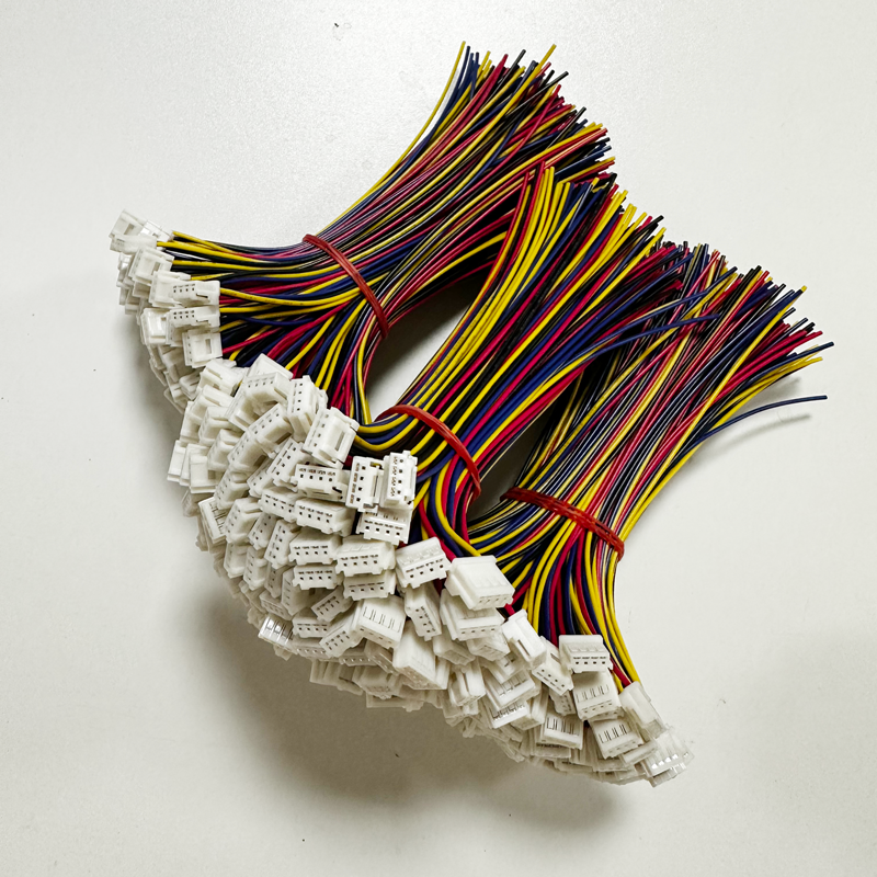 YEONHO 20071HR-H04E 2.0mm Lock Wire to Board Vertical Horizontal Cable Assembly Wire Customized