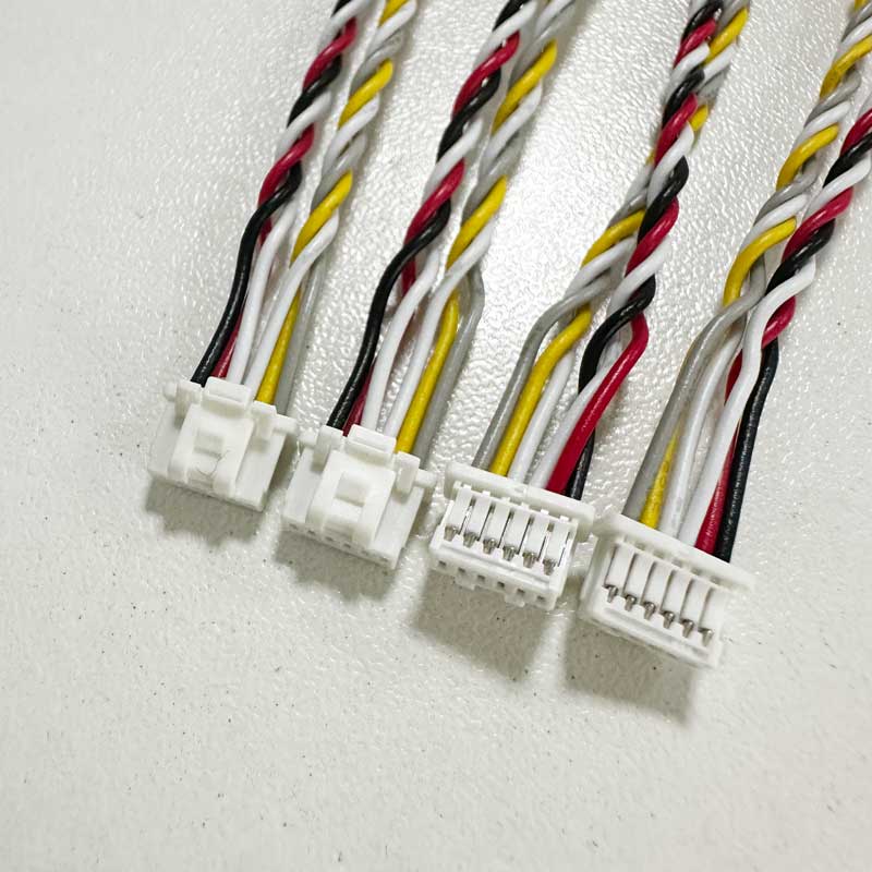 Molex 5013300600 1.00mm Pitch Pico-Clasp Wiring Harness Low-Halogen Receptacle Crimp Housing Single Row with Inner Positive Lock 6 Circuits White