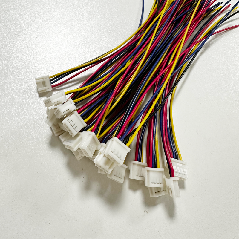 YEONHO 20071HR-H04E 2.0mm Lock Wire to Board Vertical Horizontal Cable Assembly Wire Customized